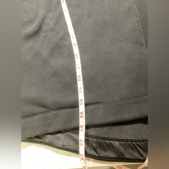 Atheleta cozy sweater. Color black. Size L - Picture 6 of 8